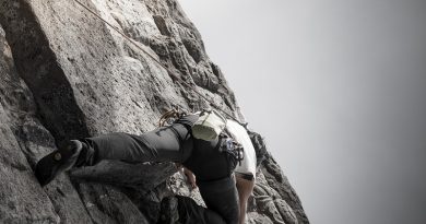 Free climbing vs free soloing: what is the difference